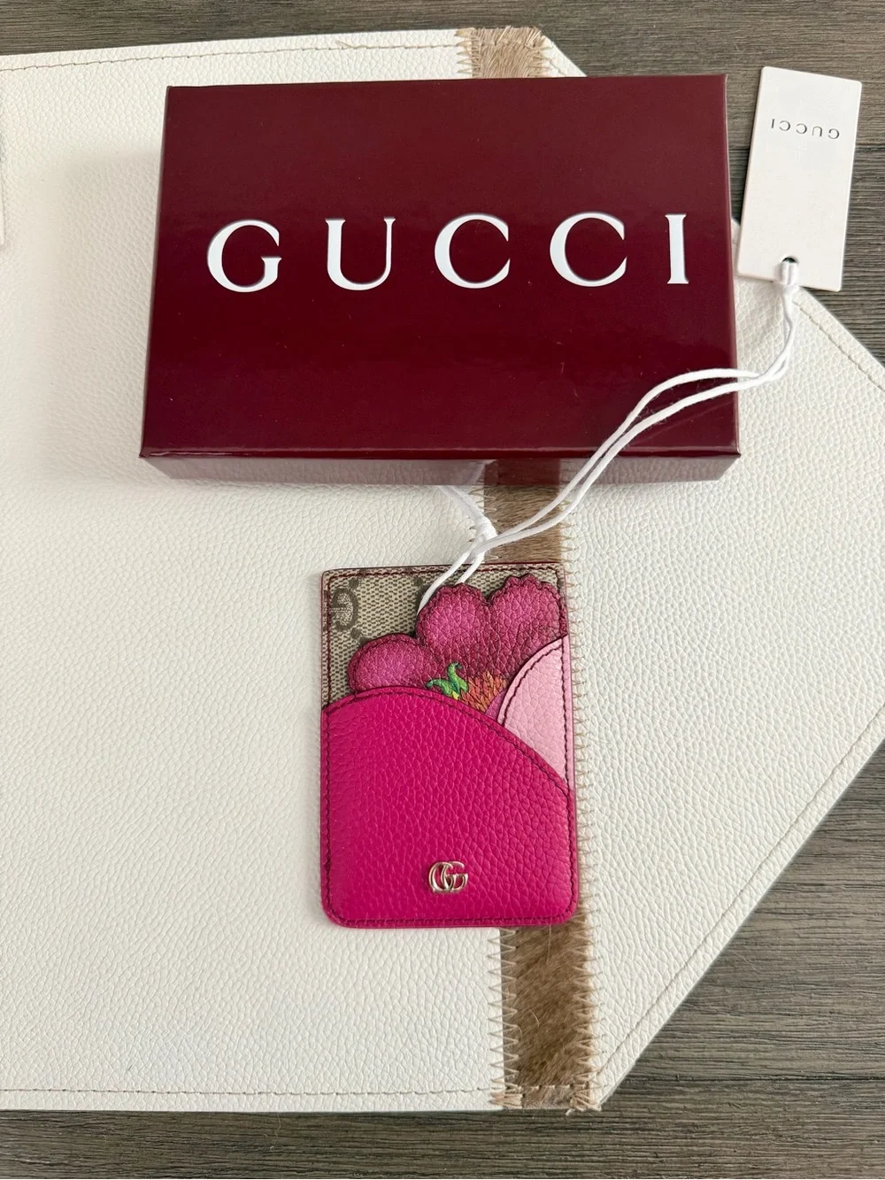 Gucci Hot Pink magnet & Light Pink Floral Leather Card Holder with GG Canvas